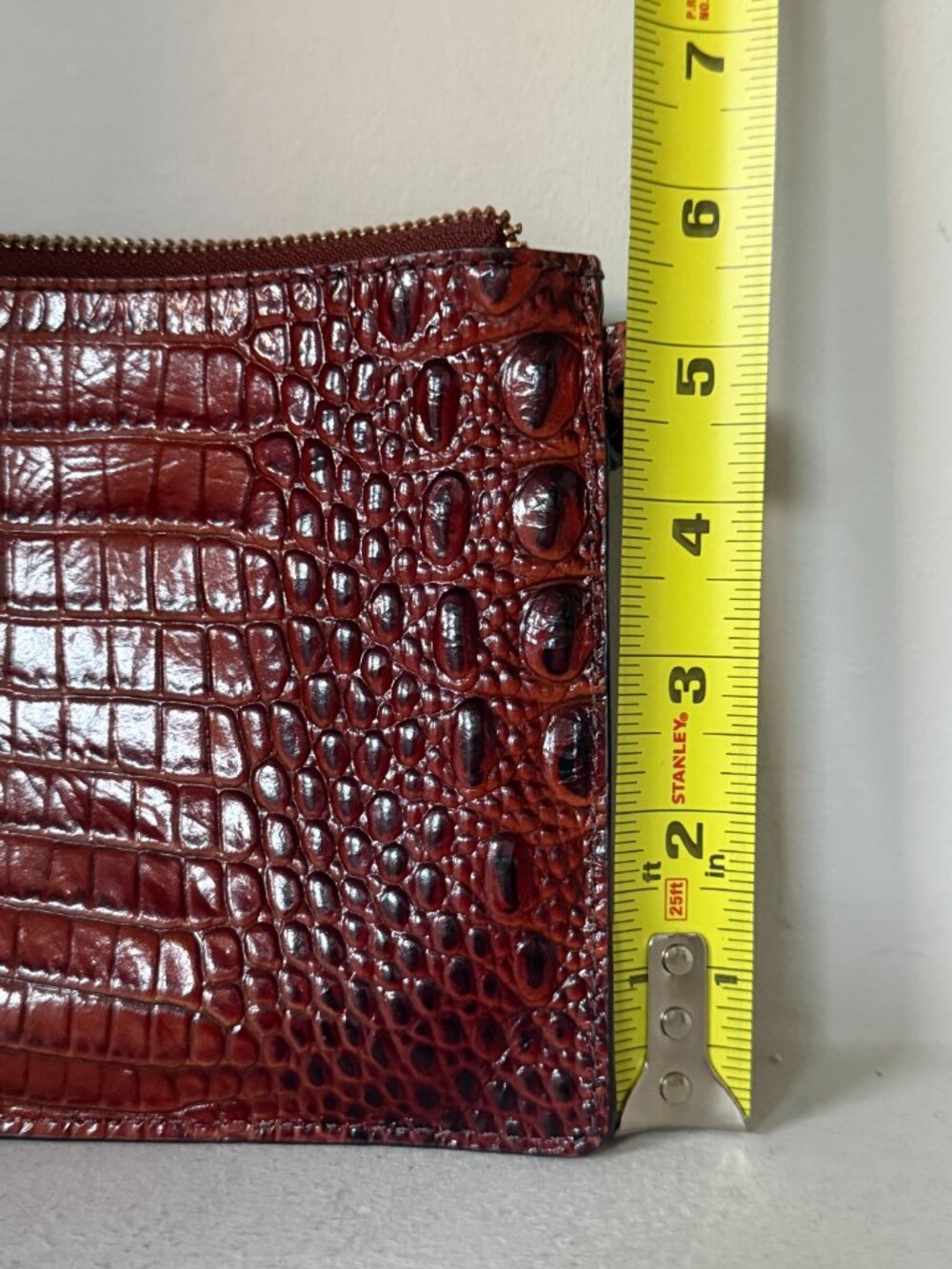 Brahmin Pecan Brown Croc Embossed Leather Wristlet Clutch Gold Hardware - Picture 3 of 10